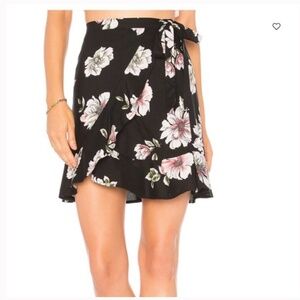 Band of Gypsies Hibiscus Mini Wrap Skirt XS